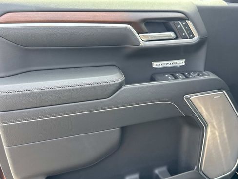 New 2026 GMC Sierra 1500 Denali w/ Denali Reserve Package image 21