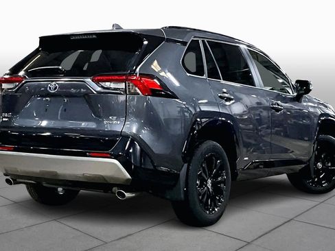 Used 2024 Toyota RAV4 SE image 12