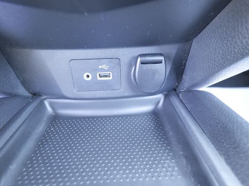 Used 2018 Nissan Rogue SV w/ Premium Package AWD/4WD image 24