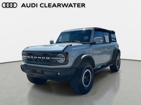 Used 2023 Ford Bronco Outer Banks w/ Sasquatch Package image 2