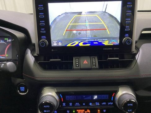Certified 2022 Toyota RAV4 TRD Off-Road image 20
