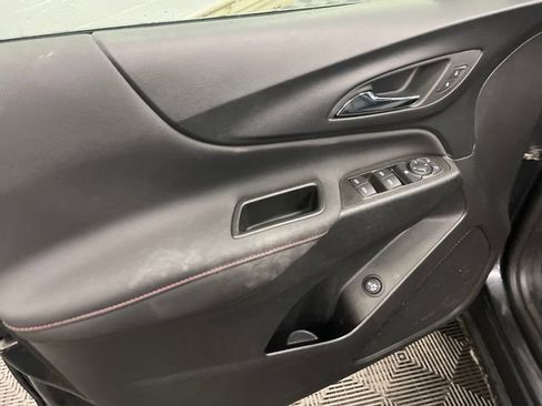 Used 2023 Chevrolet Equinox RS w/ LPO, Floor Liner Package image 10