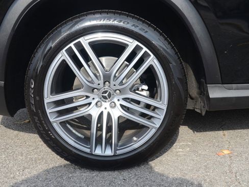 Used 2024 Mercedes-Benz GLS 450 4MATIC image 25