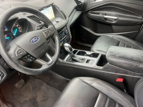 Used 2019 Ford Escape SEL image 12