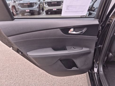 Used 2023 Kia Forte GT-Line w/ GT-Line Premium Package FWD image 32