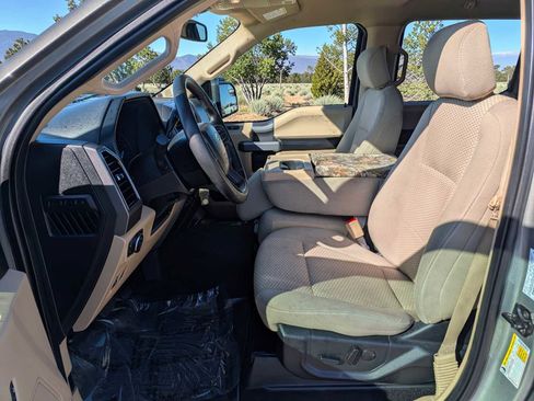 Used 2019 Ford F150 XLT w/ Equipment Group 302A Luxury AWD/4WD image 14