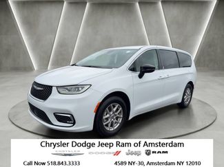 Used 2024 Chrysler Pacifica Touring-L FWD video 1