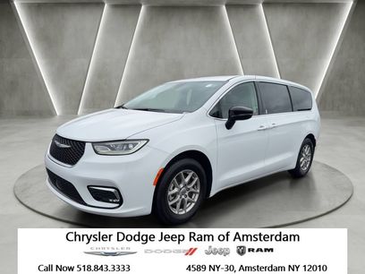 Used 2024 Chrysler Pacifica Touring-L