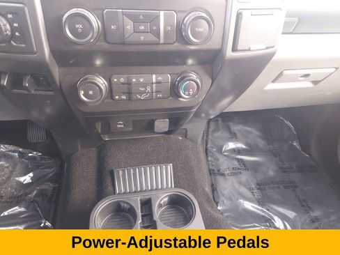 Used 2019 Ford F250 XLT w/ XLT Value Package image 17