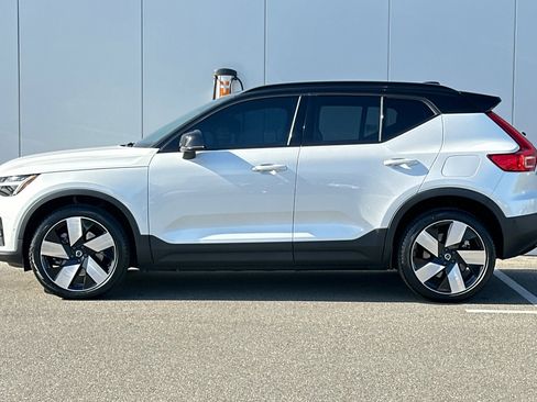 Used 2023 Volvo XC40 Recharge Ultimate image 2