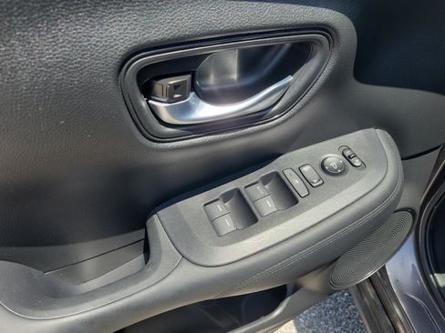 Used 2024 Honda HR-V LX image 20