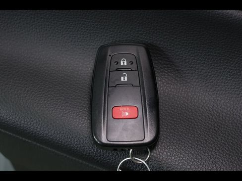 Used 2024 Toyota RAV4 XLE AWD/4WD image 28