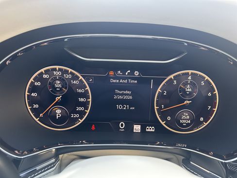 Used 2023 Bentley Flying Spur V8 image 20