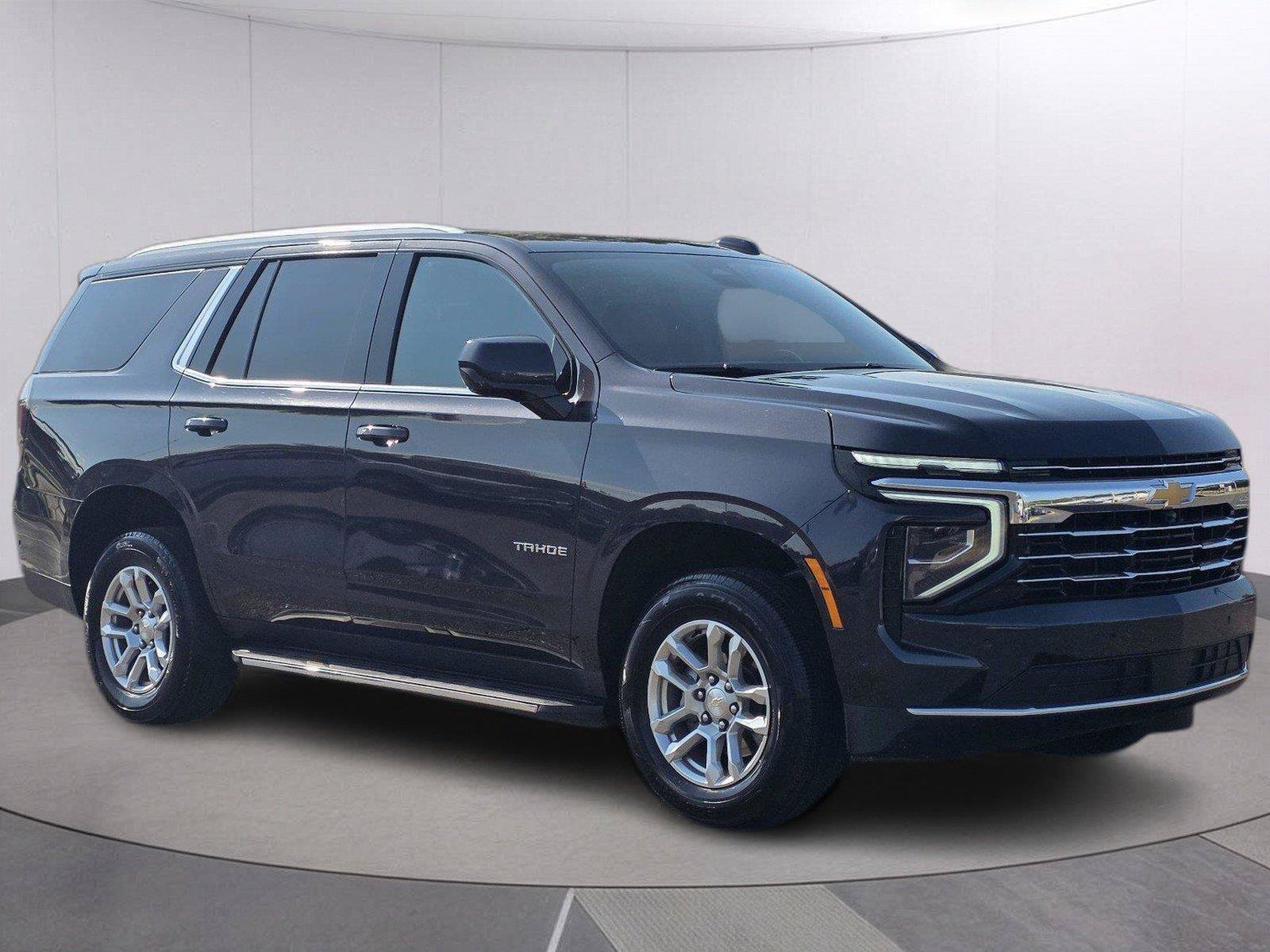 Used 2025 Chevrolet Tahoe LT RWD image 3
