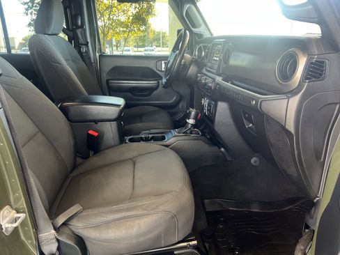 Used 2021 Jeep Wrangler Unlimited Willys image 14