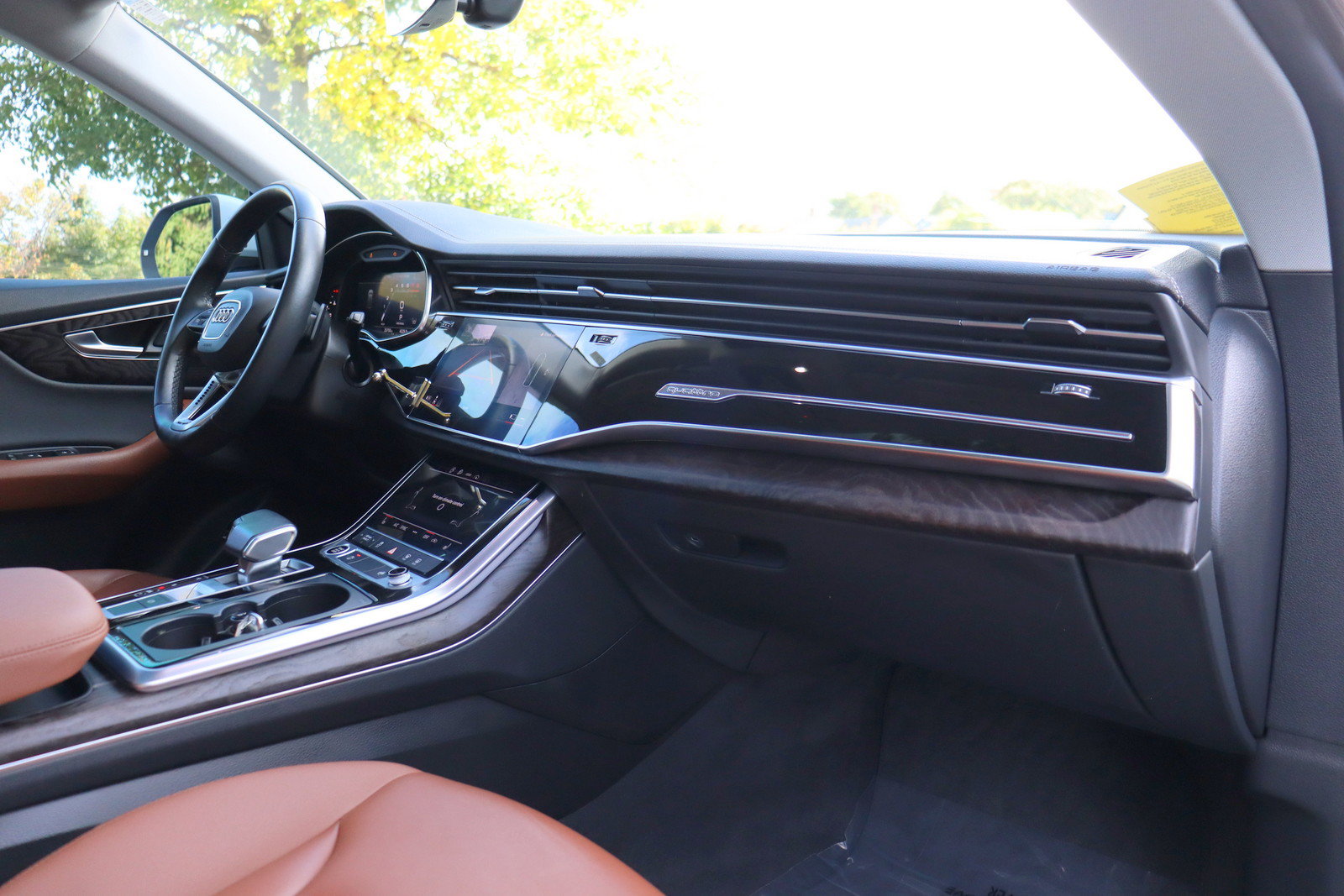 Used 2023 Audi Q8 Premium w/ Convenience Package AWD/4WD image 19