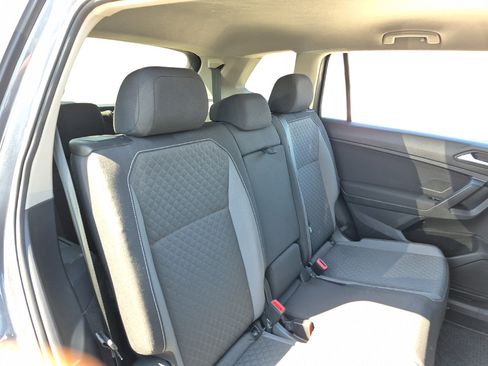 Used 2021 Volkswagen Tiguan S FWD image 31