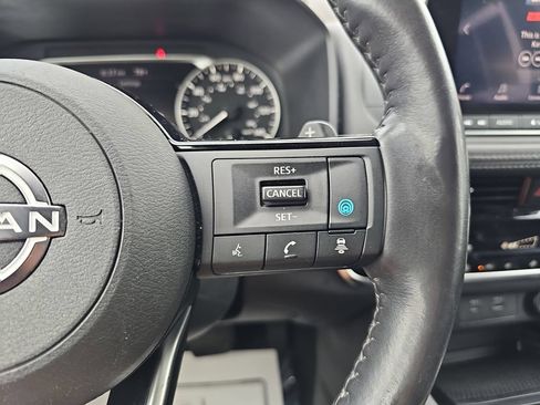 Used 2022 Nissan Rogue SV w/ SV Premium Package FWD image 23