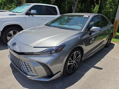 Used 2026 Toyota Camry XSE FWD image 3