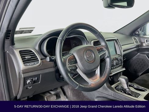 Used 2018 Jeep Grand Cherokee Altitude image 11