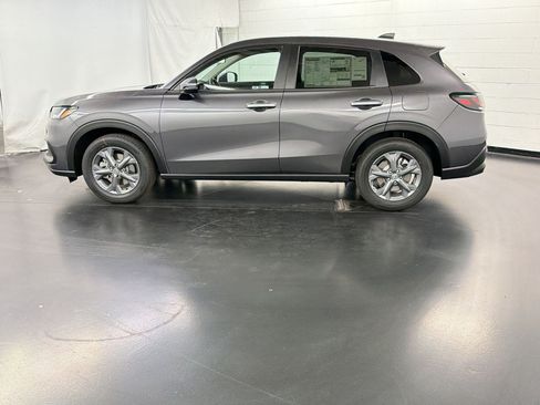 New 2027 Honda HR-V LX image 2