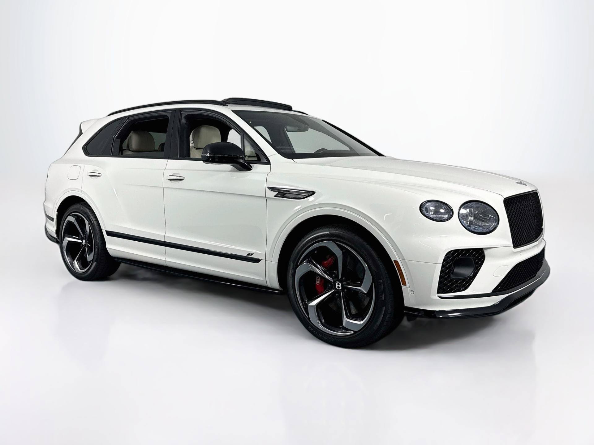 Used 2023 Bentley Bentayga AWD/4WD image 3