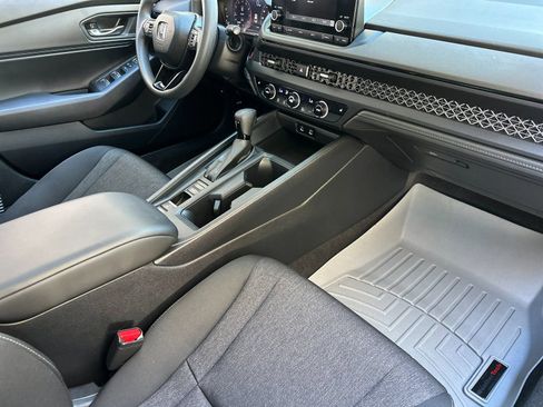 Certified 2023 Honda Accord EX image 16