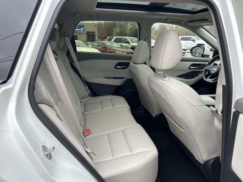 Used 2023 Nissan Rogue SL image 15