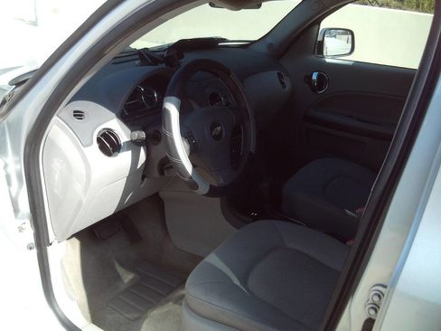 Used 2010 Chevrolet HHR LT FWD image 21