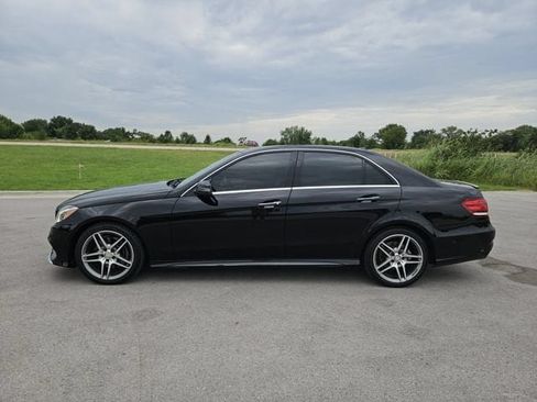 Used 2015 Mercedes-Benz E 400 Sedan image 4