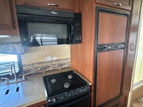 Used 2013 Ford E-450 and Econoline 450 Super Duty w/ Motorhome Prep Pkg image 21