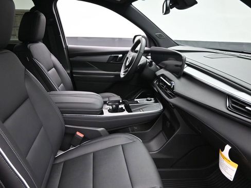 New 2025 Buick Enclave Preferred w/ LPO, Floor Liner Package image 7