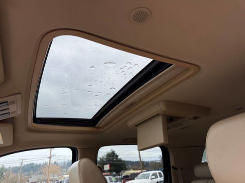 Used 2007 Chevrolet Suburban LTZ w/ LTZ Preferred Equipment Group image 18