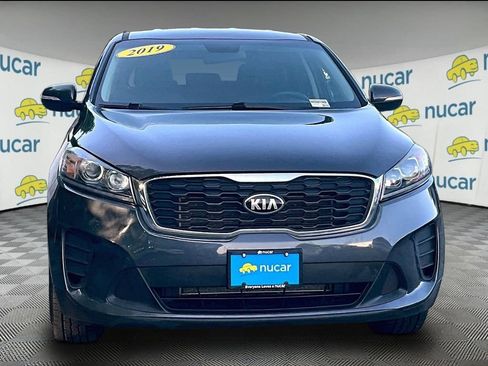 Used 2019 Kia Sorento AWD image 2