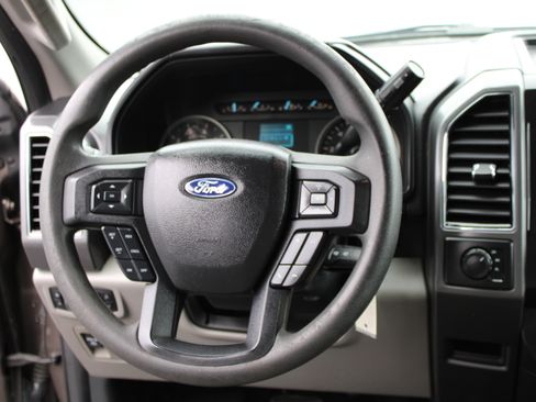 Used 2018 Ford F150 XLT AWD/4WD image 23