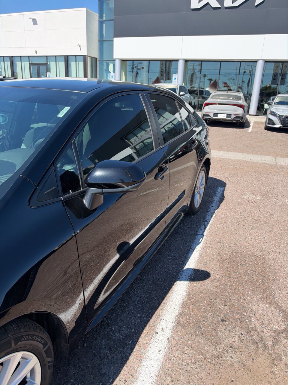 Used 2024 Toyota Corolla LE w/ LE Convenience Package FWD image 2