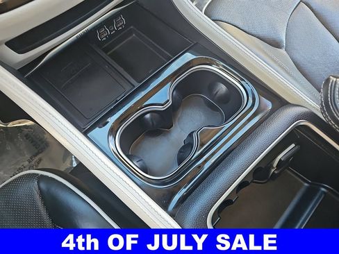 Used 2023 Chrysler Pacifica Limited FWD image 26