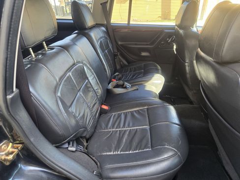 Used 2004 Jeep Grand Cherokee Limited w/ Trailer Tow Group IV image 11