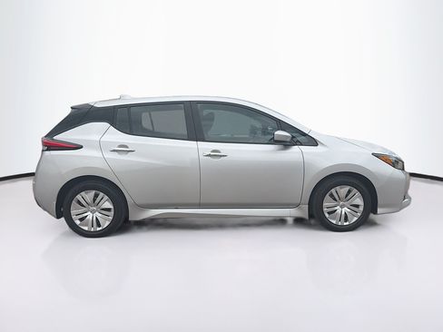 Used 2024 Nissan Leaf S FWD image 10