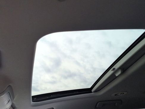 Used 2020 Buick Enclave Essence w/ Sound and Sites Package image 14