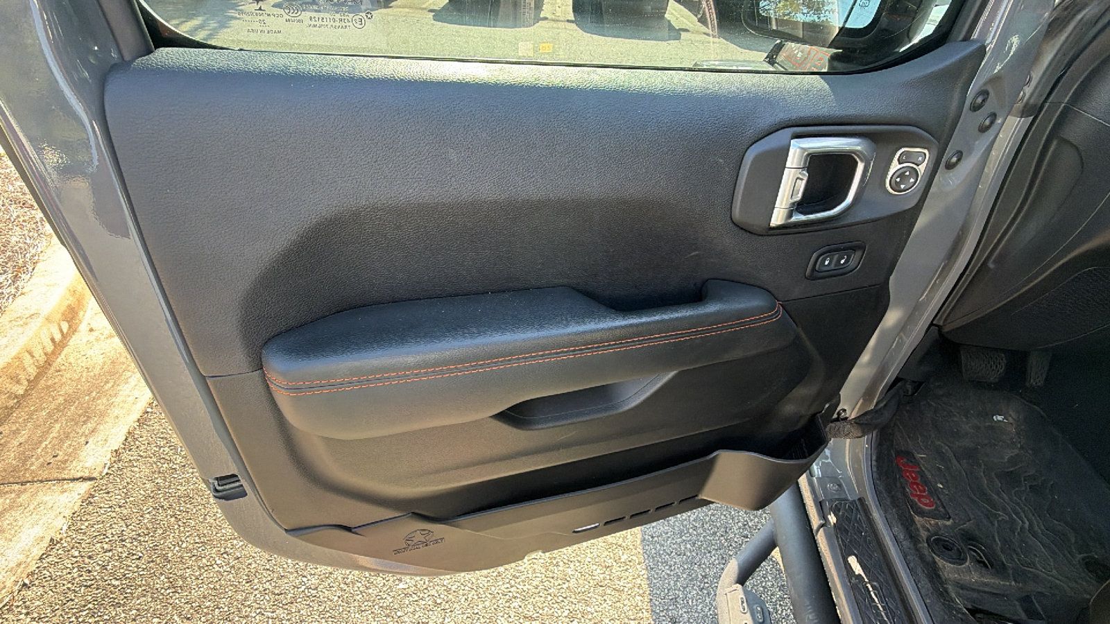 Used 2020 Jeep Gladiator Mojave AWD/4WD image 14