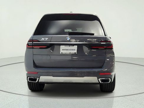 Used 2024 BMW X7 xDrive40i w/ Premium Package AWD/4WD image 6