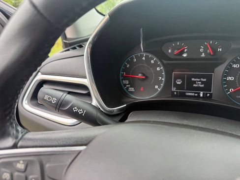 Used 2018 Chevrolet Equinox LT AWD/4WD image 34
