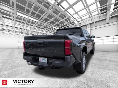 Used 2026 Toyota Tacoma SR5 AWD/4WD image 4