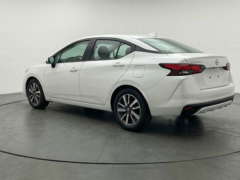 Used 2025 Nissan Versa SV image 6