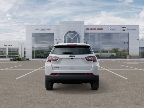 New 2026 Jeep Compass Latitude w/ Sun and Sound Group image 7