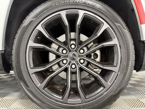 Used 2024 Jeep Grand Wagoneer L Series II w/ Quick Order Packagew 28T image 51