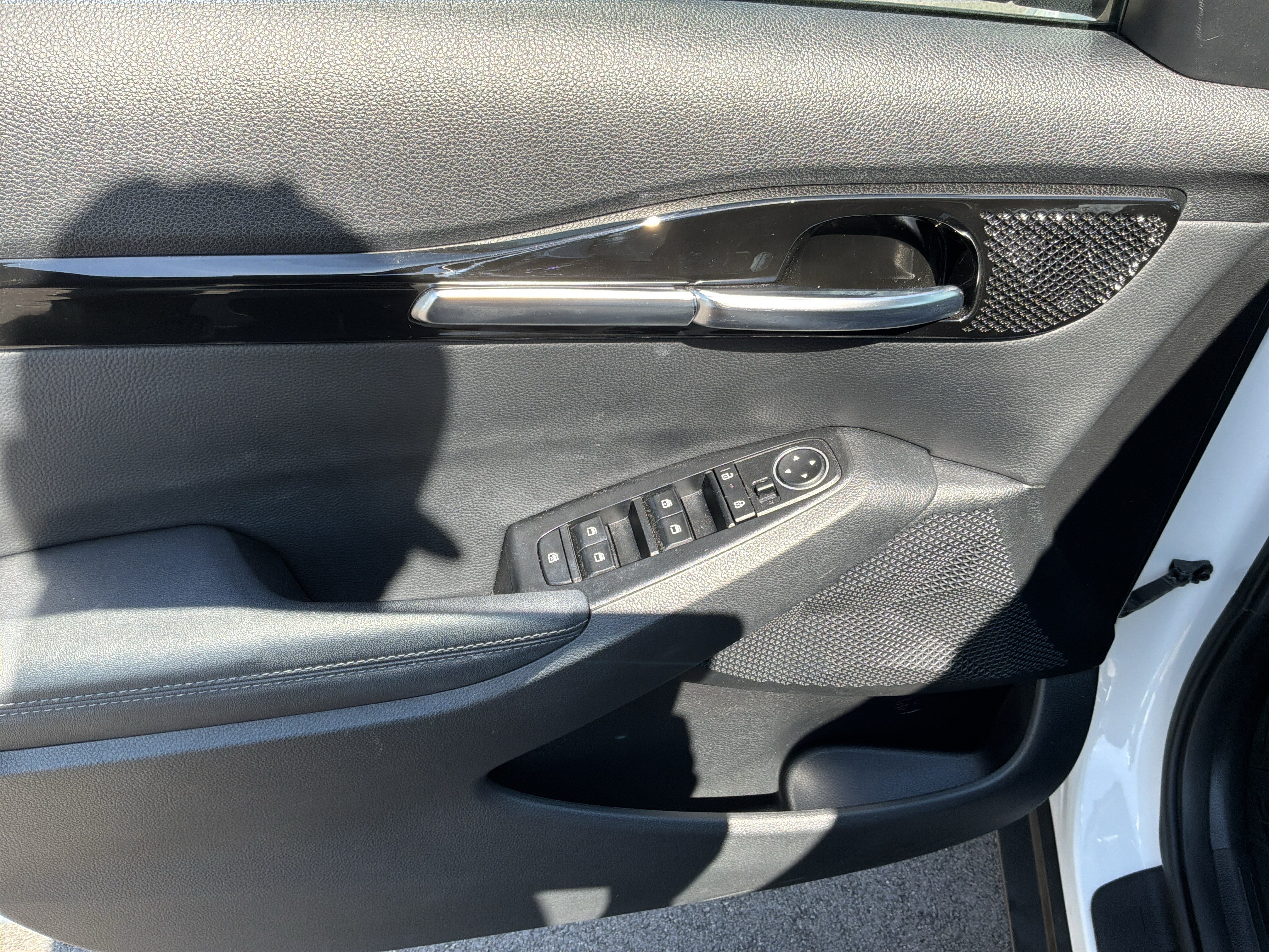 Used 2024 Kia Seltos EX FWD image 15