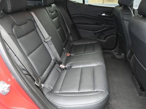 Used 2026 Chevrolet Trax RS FWD image 28