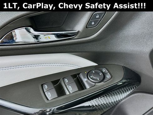 Used 2025 Chevrolet Trax LT image 18